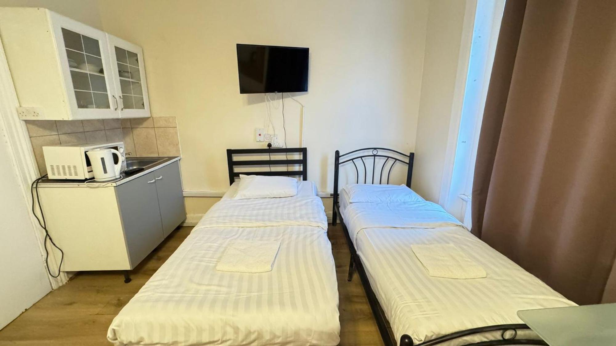 Отель Anwar House Лондон Экстерьер фото